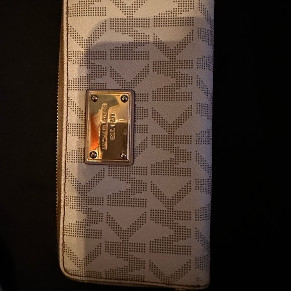 Michael Kors combo - Picture 4 of 9